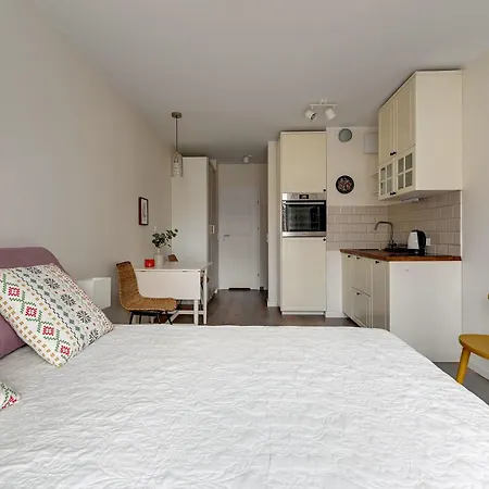 Coco By Grand Apartment